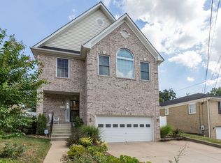 2914 18th St S, Arlington, VA 22204