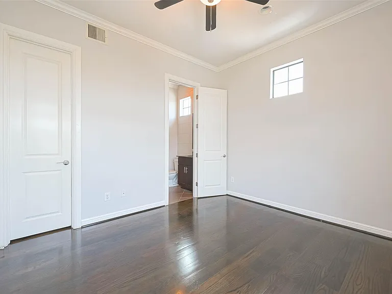 1739 Oakdale St — Photo 39