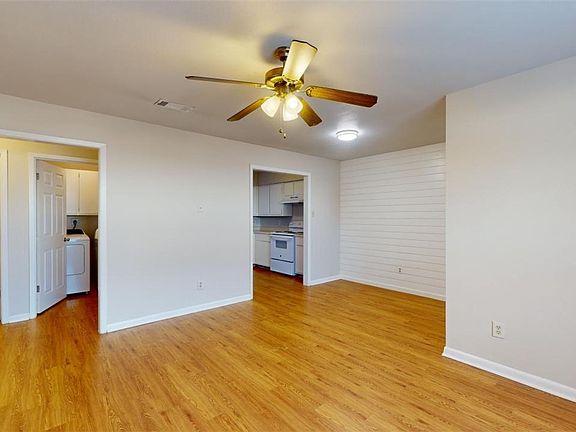 3rd image of 2803 Longmire Dr APT A