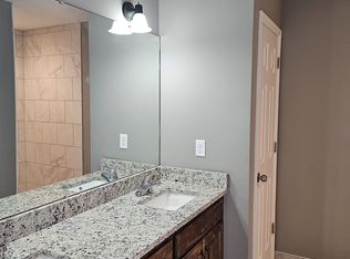 1708 NW Broadway St, Grain Valley, MO 64029