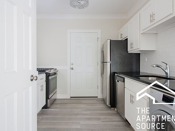 5th image of 1419 W Hutchinson St #1