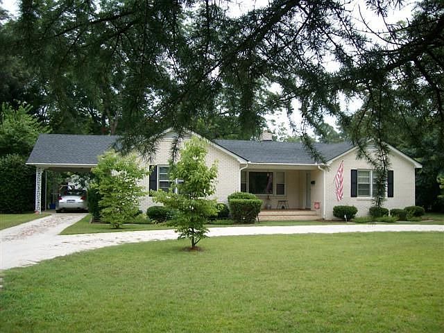 1st image of 301 Barefoot St
