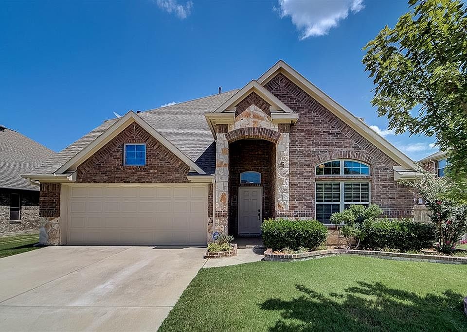 1st image of 403 Bellflower Ct