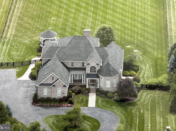 116 Cora Ln, Stephens City, VA 22655