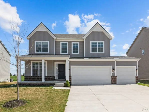 2743 Salt Springs Dr, Saline, MI 48176