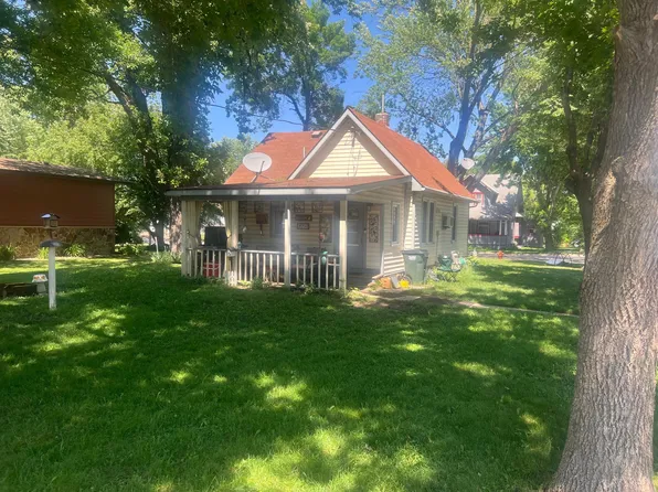 310 2nd St S, Grove City, MN 56243