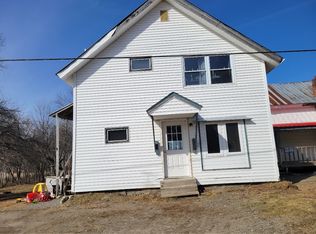 512 E Richford Slide Rd APT 3, Richford, VT 05476