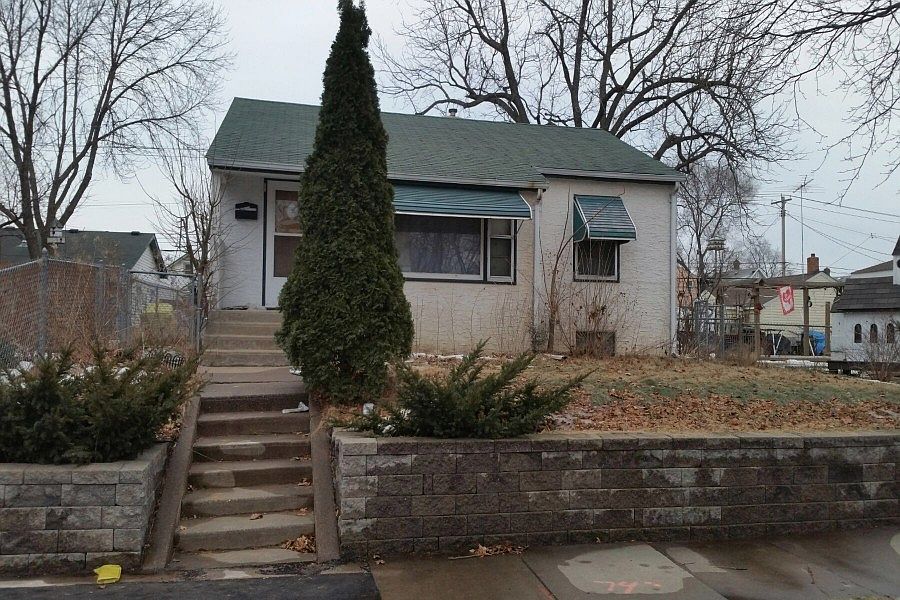 1st image of 511 2nd Ave S