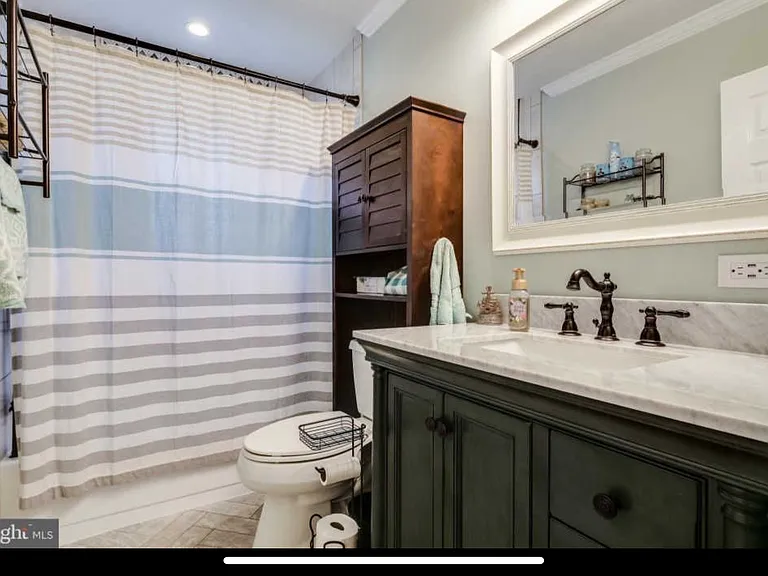 515 Southwell Rd — Photo 6