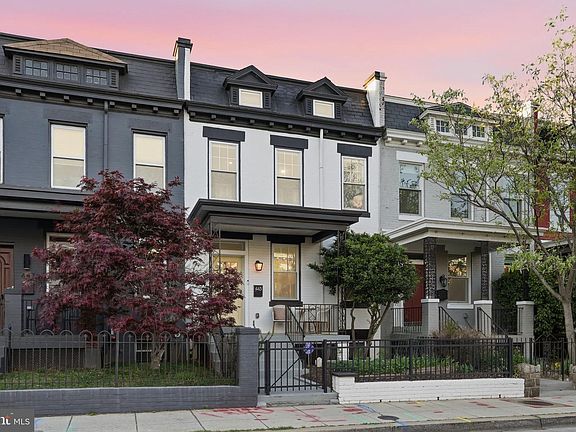 4th image of 445 Kenyon St NW