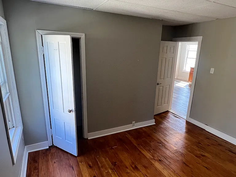 218 Vernon St #1 — Photo 2