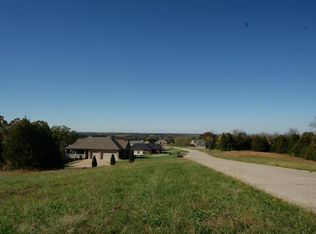 663 Oak Crossing Dr, Villa Ridge, MO 63089