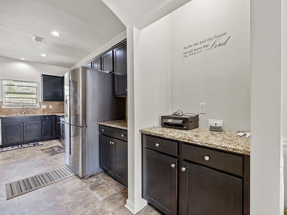 1st image of 795 Donington Cir
