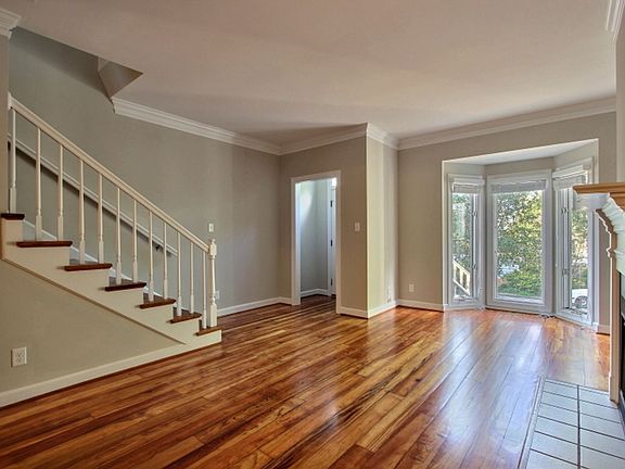 4th image of 408-419 E Gaston St #409A