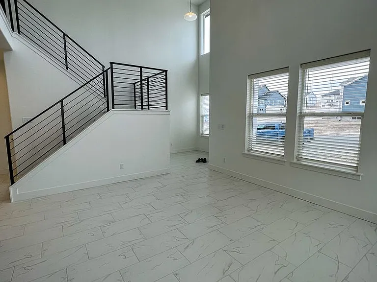 1496 N Sage Dr — Photo 5