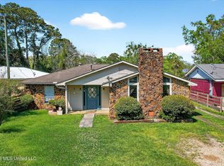 2003 Ray Ave, Pascagoula, MS 39567