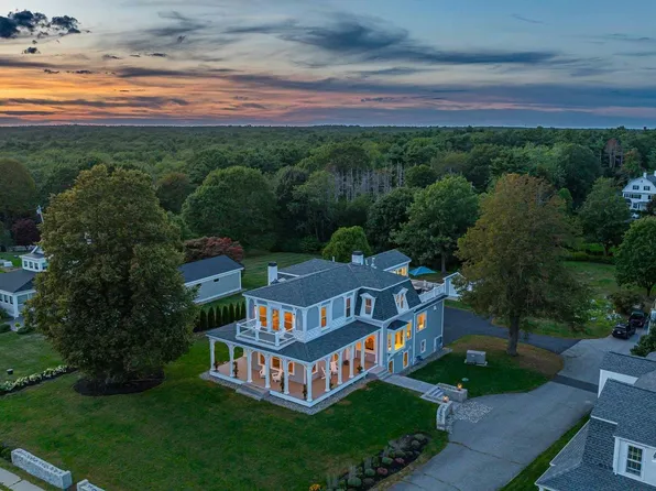 11 Atlantic Avenue, North Hampton, NH 03862