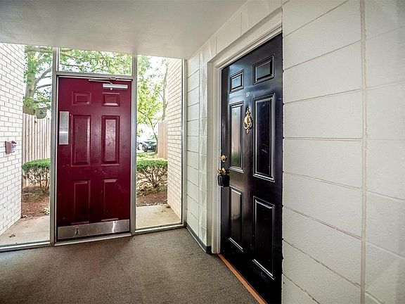 2nd image of 10439 Briarbend Dr APT 2