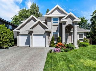 10615 238th St, Maple Ridge, BC V2W1E4