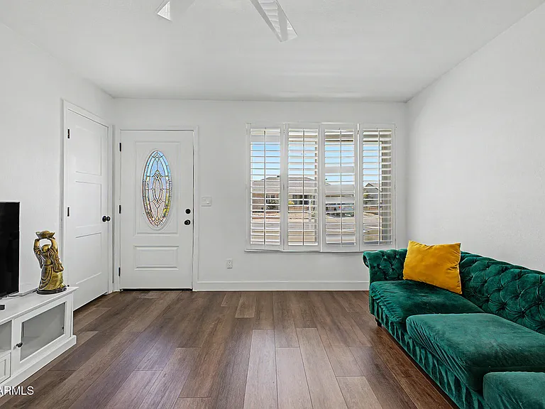 3524 E Angela Dr — Photo 6
