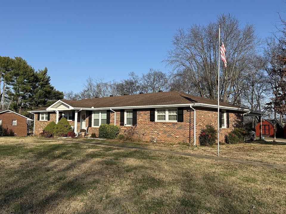 1st image of 802 Dow Dr