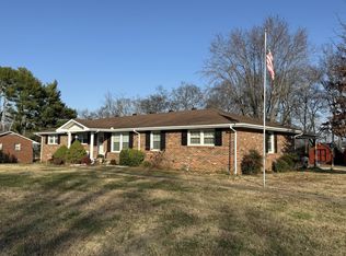 802 Dow Dr, Shelbyville, TN 37160