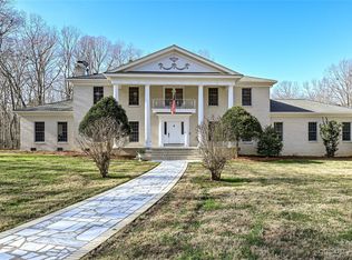 300 Auckland Ln, Matthews, NC 28104