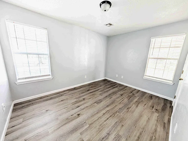 616 Lions Park Pl — Photo 8