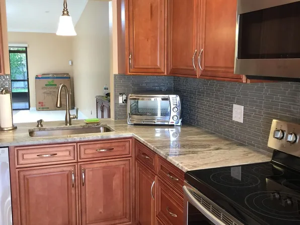 2641 GATELY Drive W #402, West Palm Beach, FL 33415