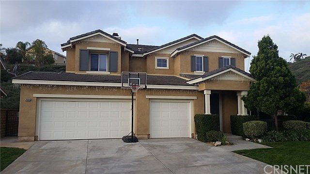 29355 Via Estancia in the Sonora Heights neighborh