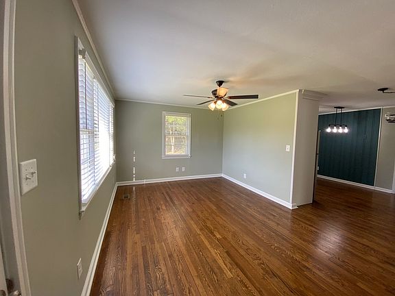 4th image of 3501 Rainbow St