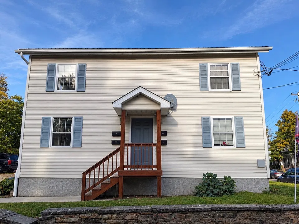 1002 Price St #2