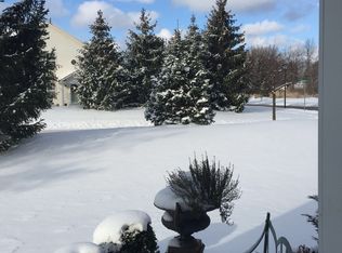 658 Linsberry Ct, Avon Lake, OH