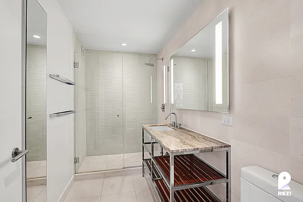 Rented by REZI | media 65