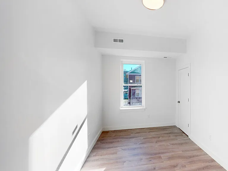 299 Dudley Street — Photo 23