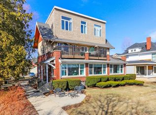 1019 W Main St, Lake Geneva, WI 53147