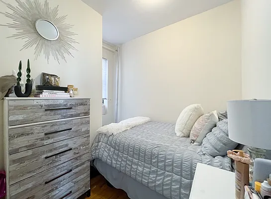 Rented by Kahen Properties | media 6