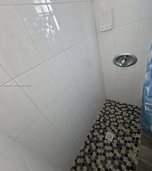 7638 N Miami Ave #4 — Photo 3