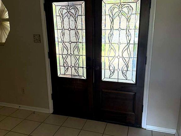 3rd image of 3026 Robinson Rd