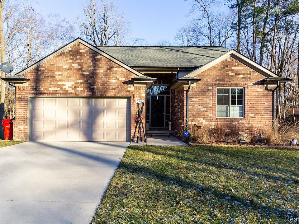 1st image of 25662 Lindenwood Ln