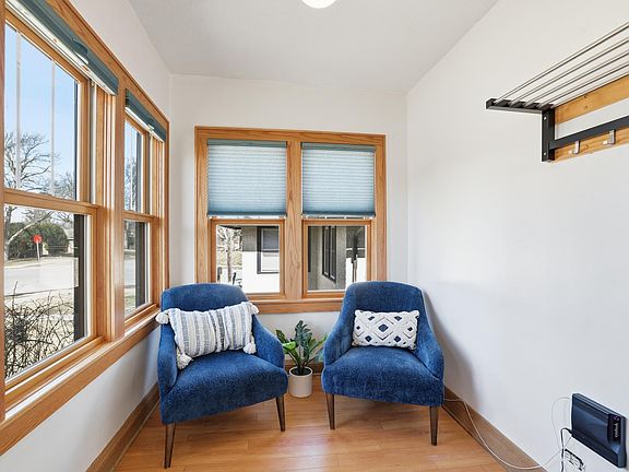 5th image of 3455 Polk St NE
