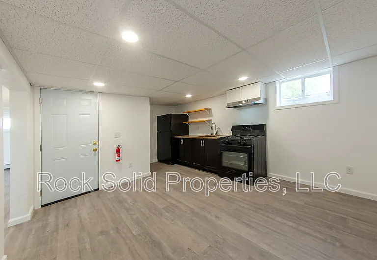 1301 E 23rd St #2 — Photo 7
