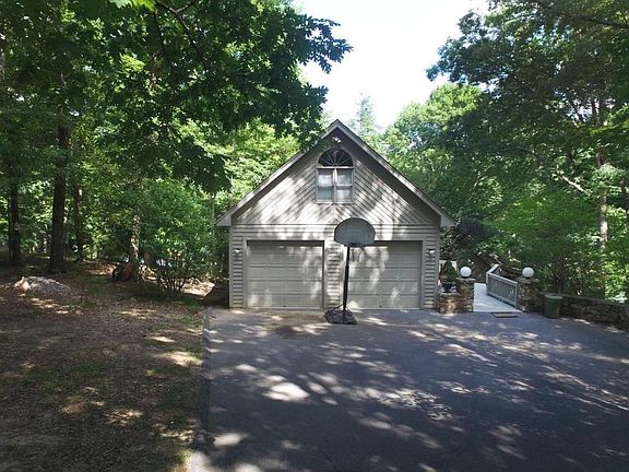 2nd image of 530 Winding Waters Dr