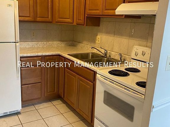 2nd image of 606 Village Ln #O
