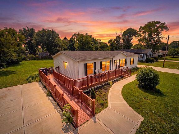 2nd image of 2305 E Delta Dr
