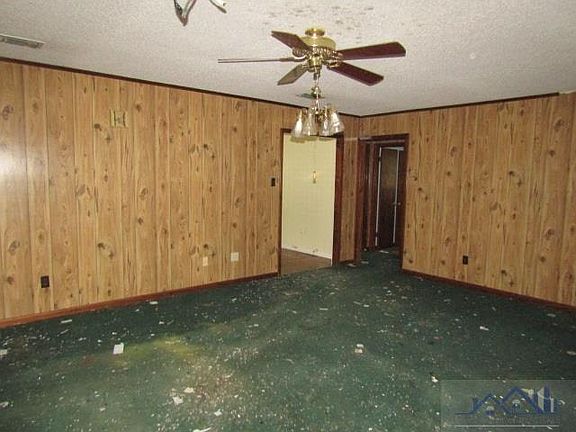 5th image of 311 Hidden Acres St