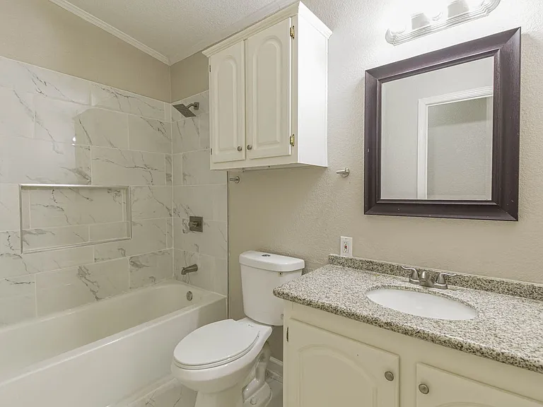 10210 Berrypatch Ln — Photo 6