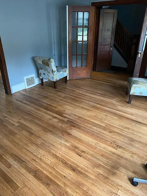 3 bed, 1100 sqft, $1,200 — Photo 1