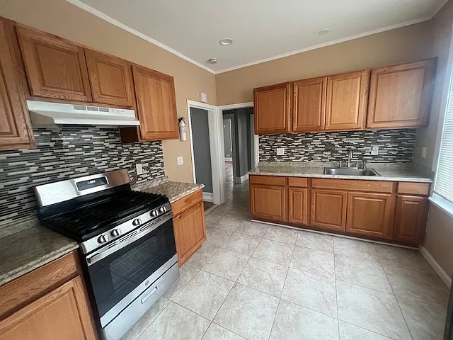 50 Underwood St #2 — Photo 8