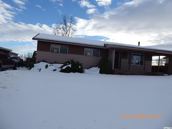 2nd image of 585 W Miller Dr